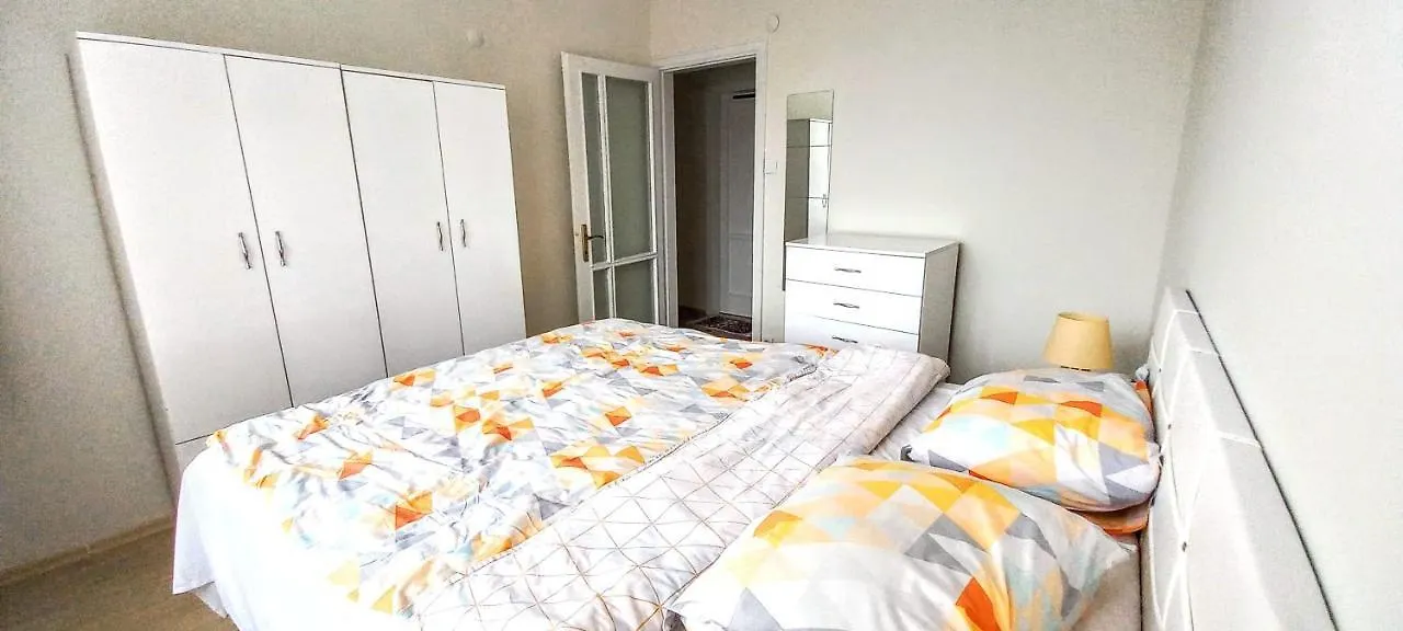 Lovely 3 Rooms Apartment 120 M2 In Upscale Nisantasi location