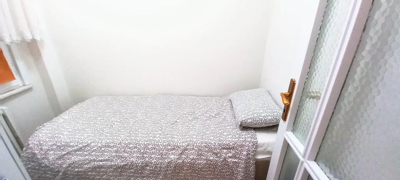 Lovely 3 Rooms Apartment 120 M2 In Upscale Nisantasi Istanbul 0*,  Turkey