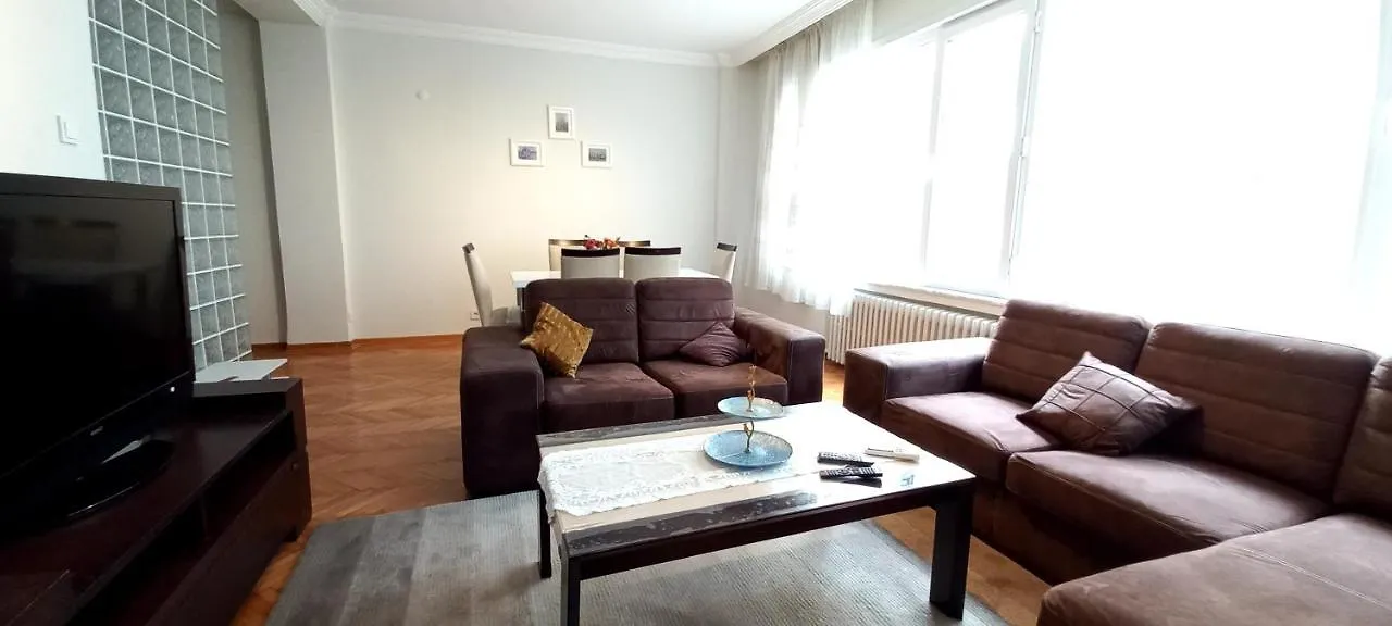 Lovely 3 Rooms Apartment 120 M2 In Upscale Nisantasi Istanbul