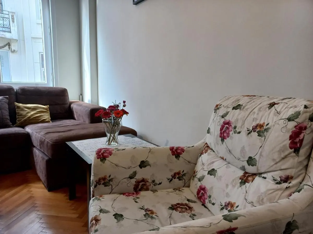 Lovely 3 Rooms Apartment 120 M2 In Upscale Nisantasi Istanbul